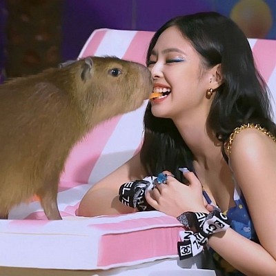 Jennie with Capybara
